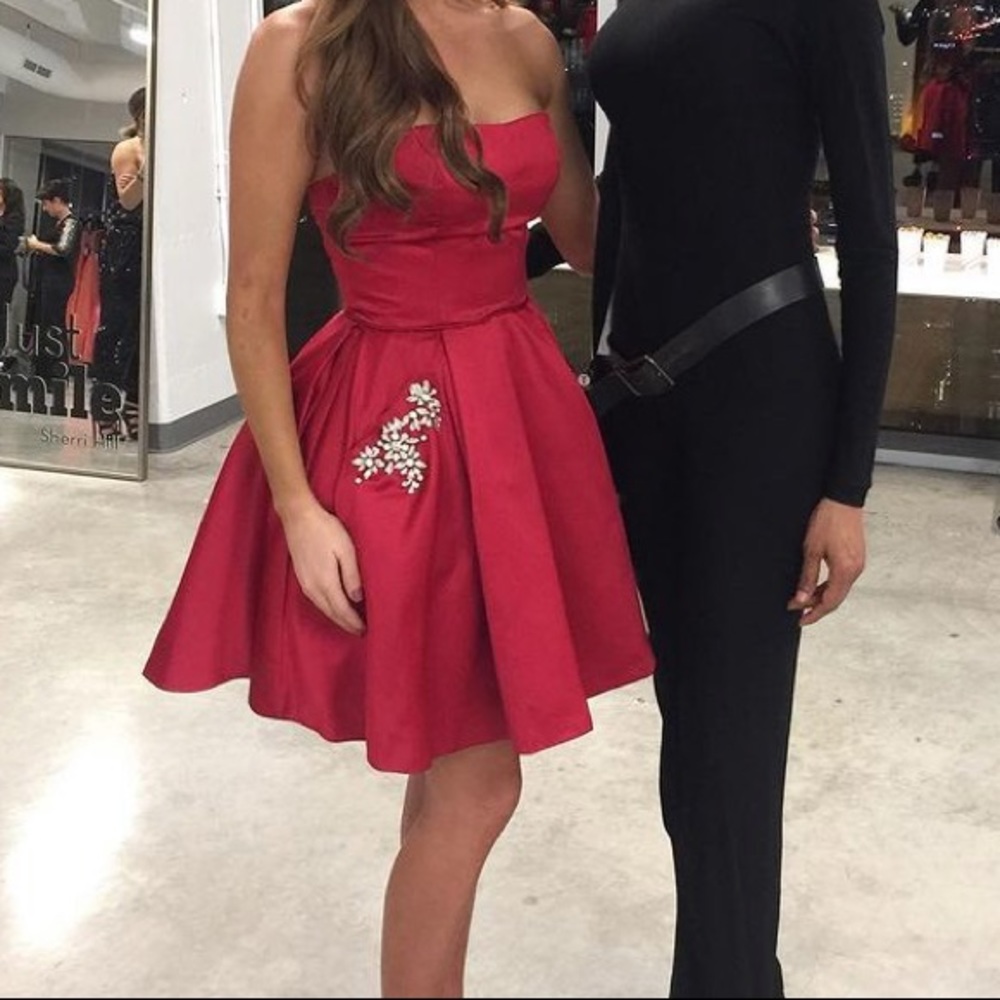 Sherri Hill cocktail.